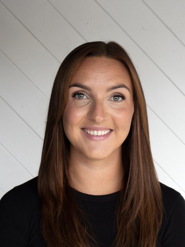Madisonne McKenzie, apprentice Pilates instructor at ALYN Pilates Studio